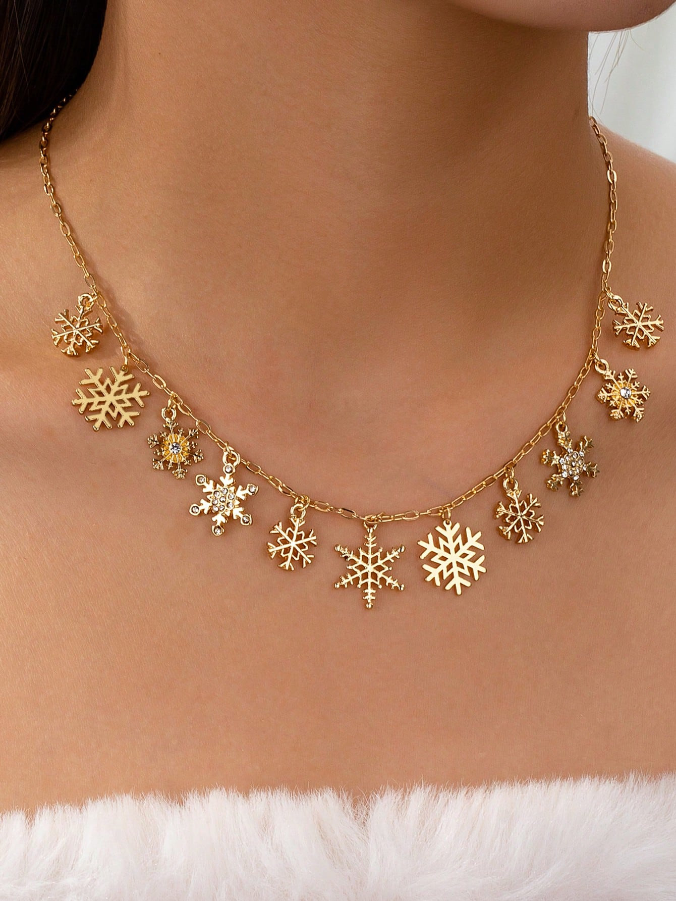 1 Pc Snowflake Charm Necklace , Christmas Winter Snowflake Necklaces For Women , Christmas Jewelr... | SHEIN