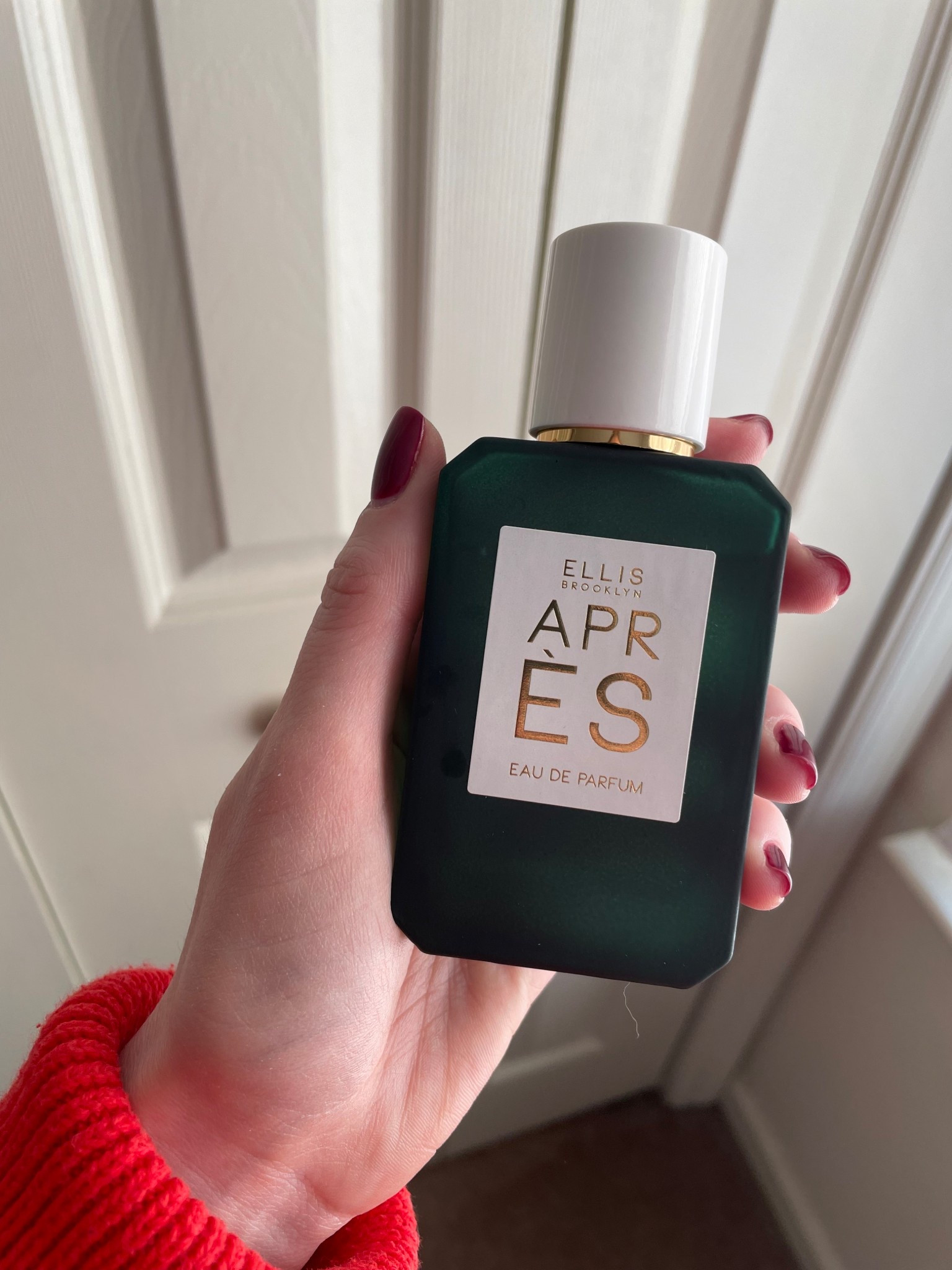 This perfume smells like a snow day 😍 fresh and cedary 

#LTKBeauty #LTKSeasonal #LTKHoliday