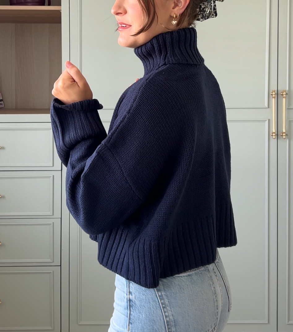 Navy turtle neck jumper 

#LTKautumn #LTKuk