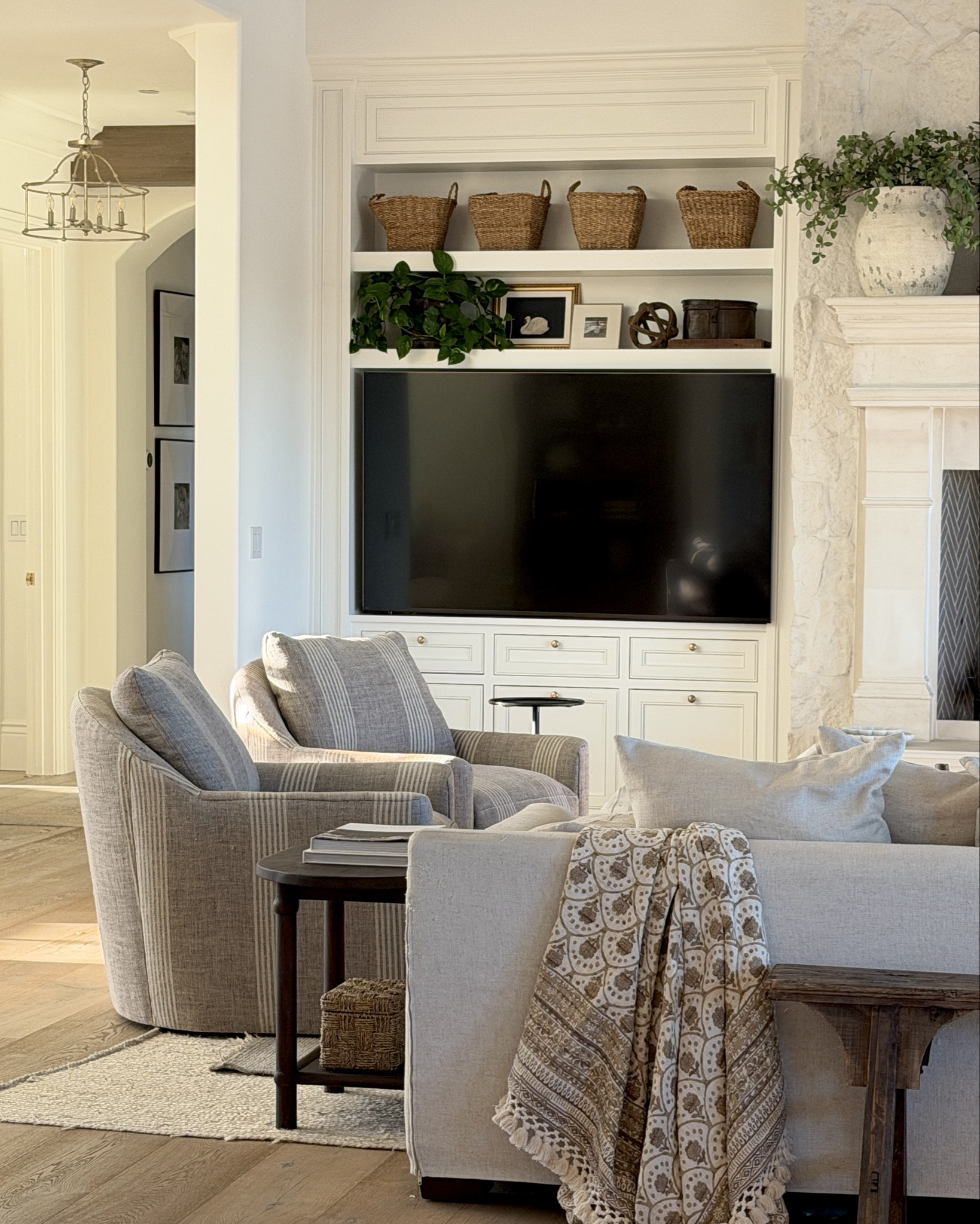 I can hardly believe fall is coming to an end!  I love all the pumpkin spice smells, but right after Thanksgiving we will switch gears into the winter cozy!  It will be all about faux fur blankets and the holidays!  Linking all my fall favorites and furniture and decor in these spaces!

#LTKHome #LTKSaleAlert