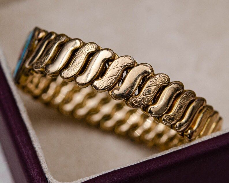 Sweetheart expansion bracelet Guilloche heart antique bracelet Carmen small wrist bracelet | Etsy (US)