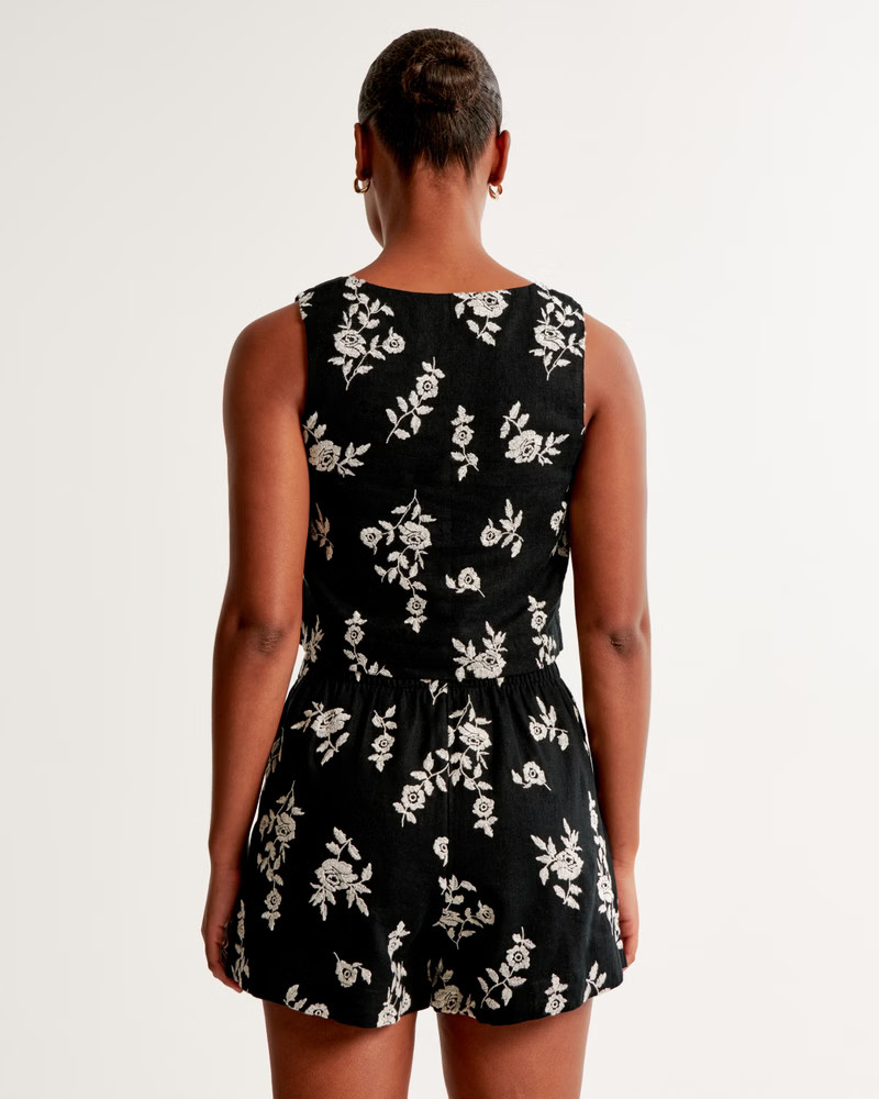 Women's Linen-Blend Embroidered Pull-On Short | Women's Clearance | Abercrombie.com | Abercrombie & Fitch (US)