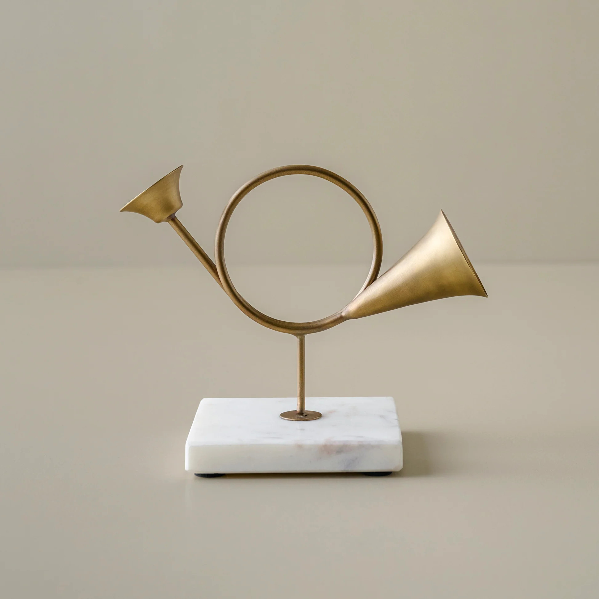 Festive Fanfare Sit About | Magnolia