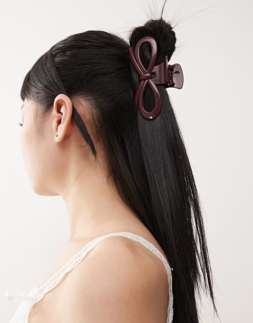 Reclaimed Vintage bow claw clip in burgundy red | ASOS (Global)