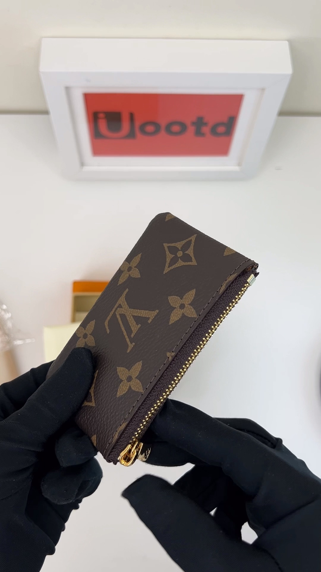 Lv cardholder cardbag 