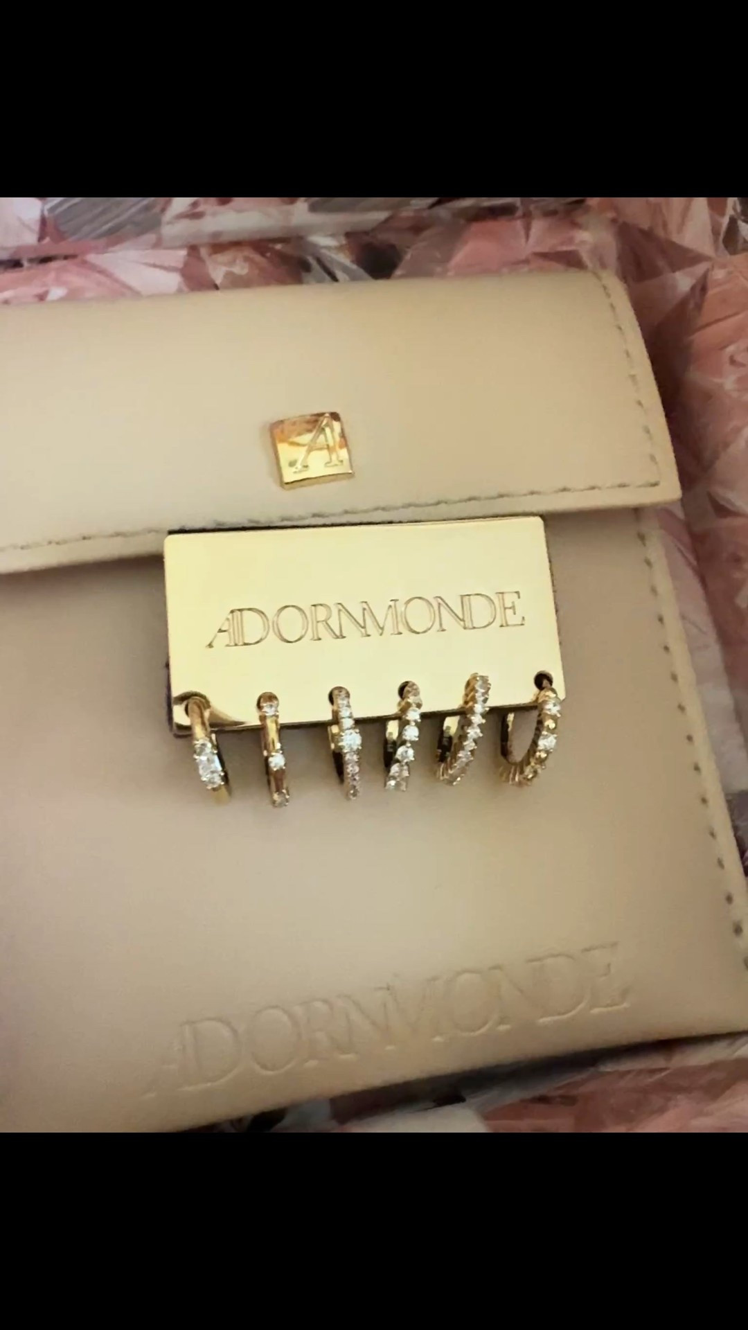 6 piece huggie set from Adornmonde 

#LTKStyleTip #LTKFindsUnder100