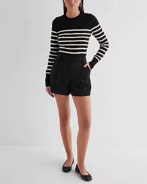 Stylist High Waisted Pleated Shorts | Express