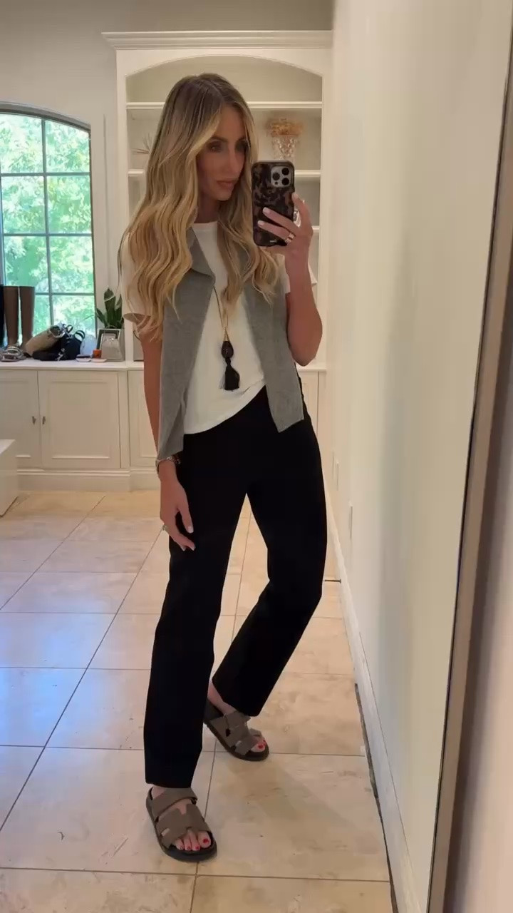 All of these pieces are fall staples that deserve a spot in your closet! And can we talk about the necklace 😍!

Height: 5’6
Weight: 115 pounds
Top size: small
Pants size: small

Fall fashion, black pants, fall sweater, fall staples, fall outfit, trendy fashion, women’s fashion

#LTKootd