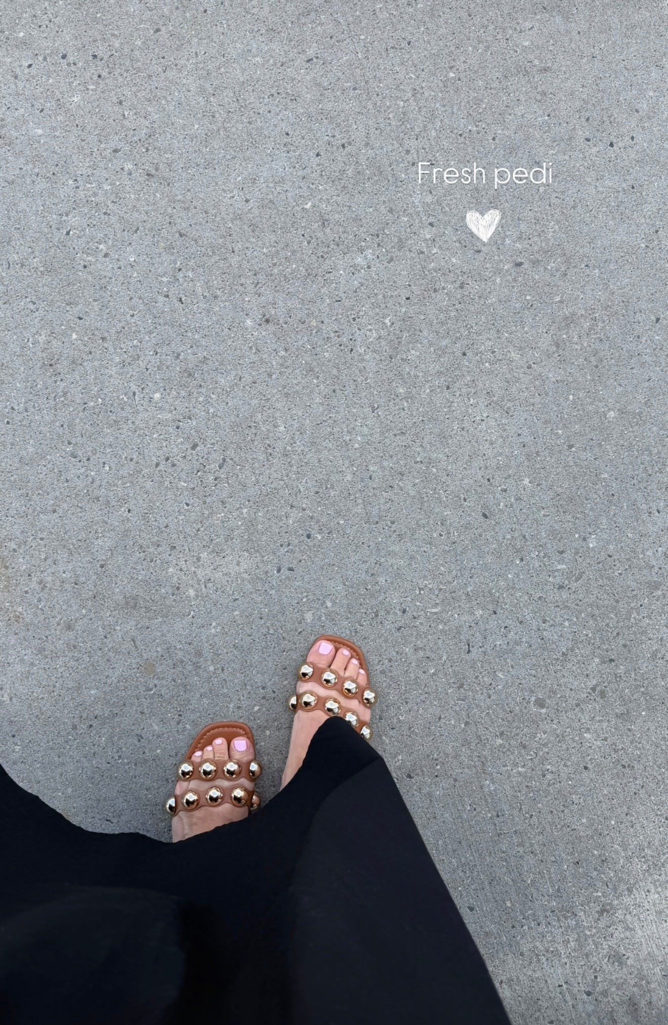 Give your feet a little extra pizzazz with these cute versatile slides!

#LTKcanada #LTKsummer #LTKshoes