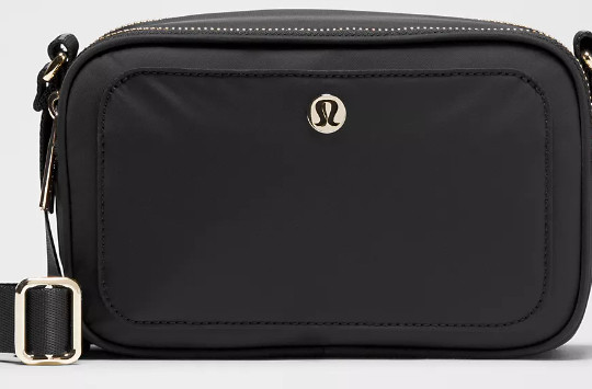 Crossbody Camera Bag 2L

Another Lulu Bag I often reach for.. 

 #LTKGiftGuide #LTKHoliday #LTKItBag