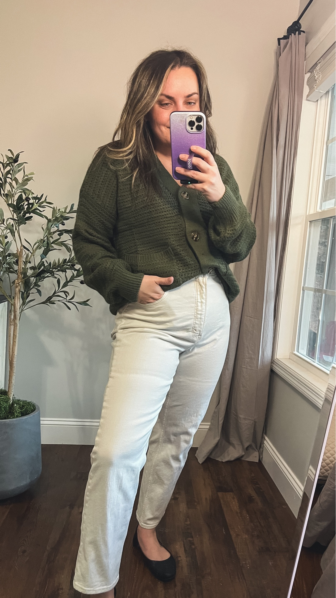 Amazon top selling cardigan is an essential piece in the wardrobe. It fits tts. Makes a great gift for her. Jeans from Abercrombie are the perfect winter white and fit tts. 





Fall outfits 
Fall fashion 
Fall style 
Fall wedding guest dress 
Midsize fashion 
Women’s tops 
Fall home 
Fall decor 

#LTKSeasonal #LTKsalealert #LTKfindsunder50