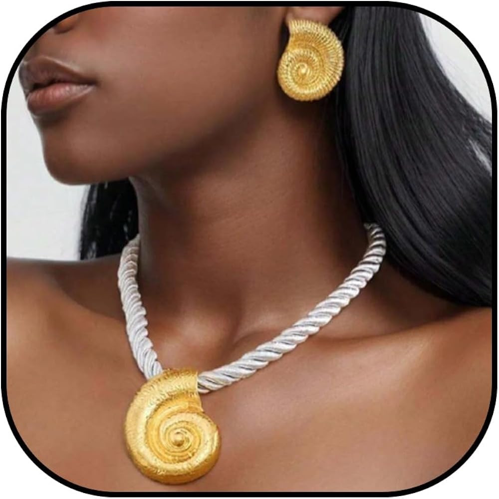Dcfywl731 Starfish Necklace for Women Gold Shell Pendant Necklaces Seashell Charm Necklace Boho P... | Amazon (US)