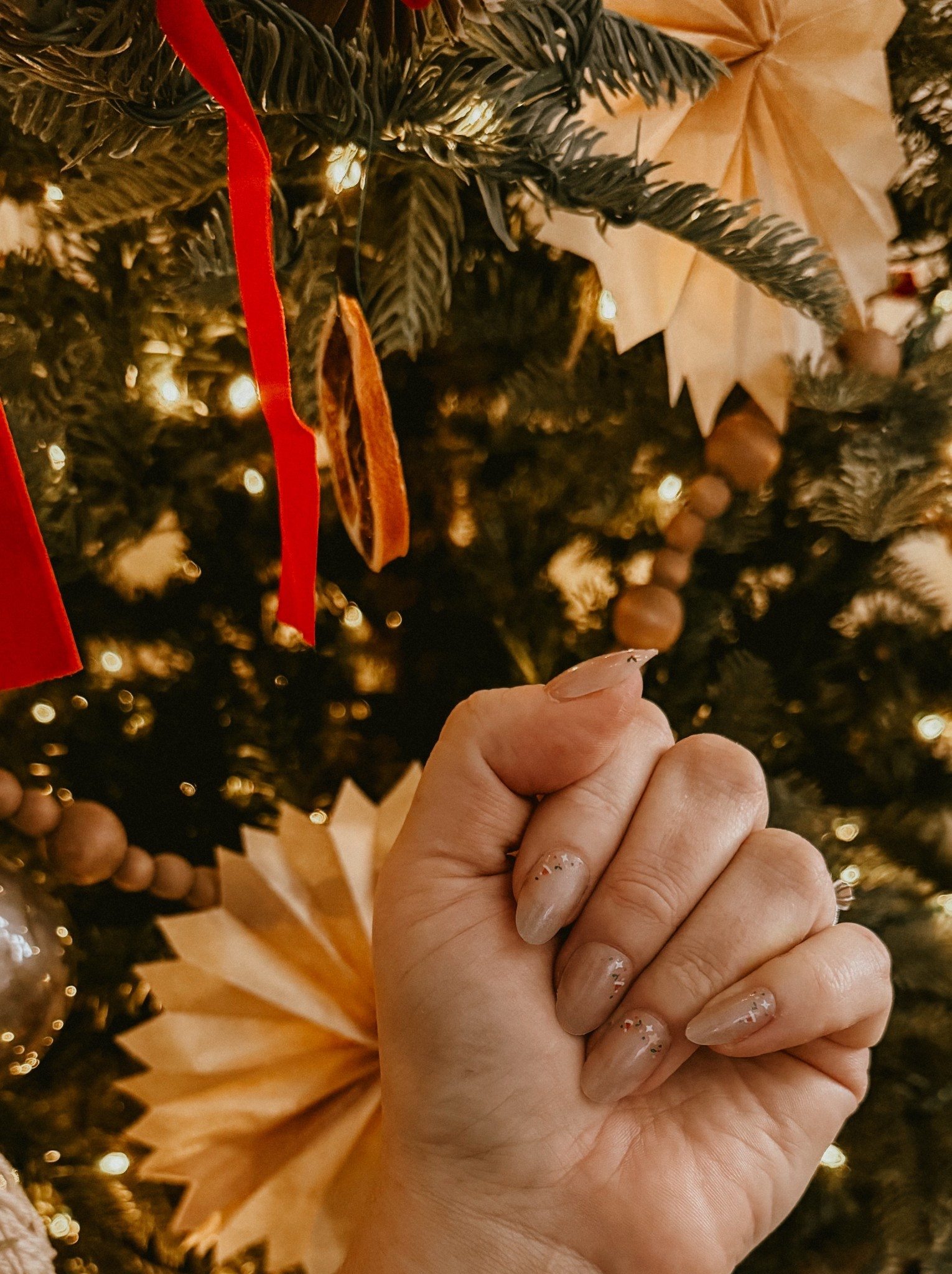 Cute and cheap Christmas nails