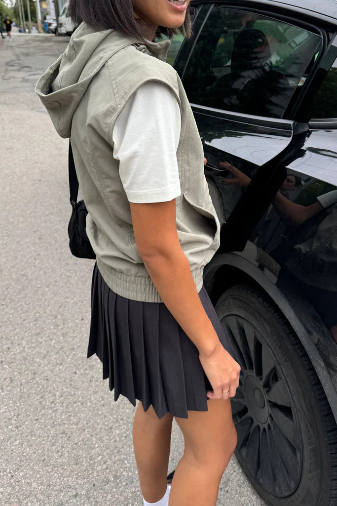 NYLON HOODED ZIP-UP VEST | OAK + FORT