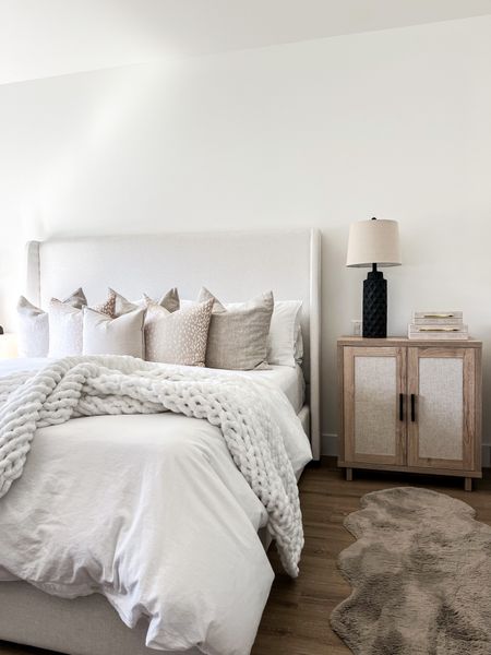 W A Y D A Y / our oak nightstands are in stock & on sale 

Wayday | Wayfair | Neutral Bedding | Bedroom | Furniture | Bed | Oatmeal | Linen | Fawn Print | Pillows | Pillow Covers | Inserts

#LTKhome #LTKcanada #LTKstyletip