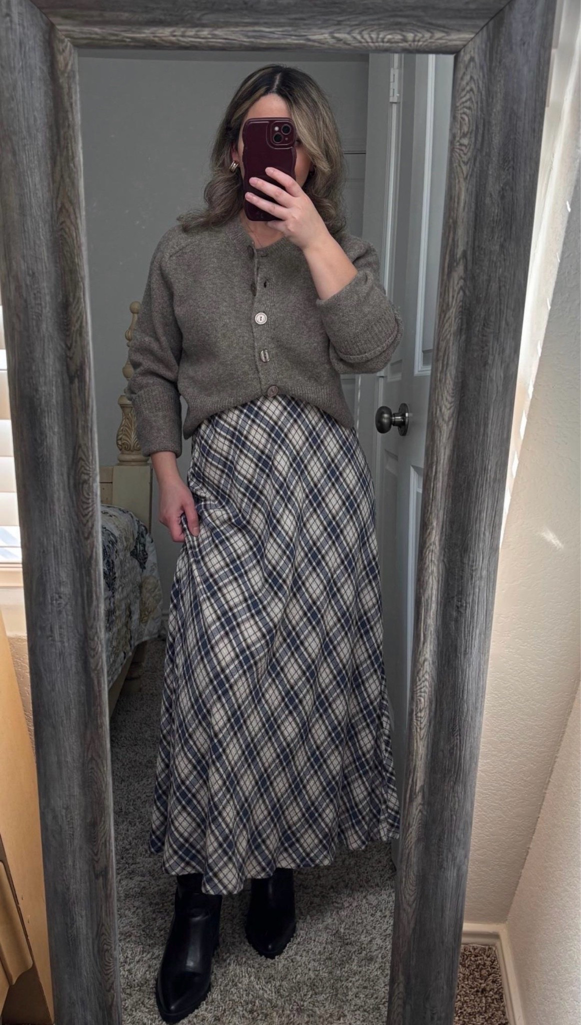 Fall outfit ideas for family photos, thanksgiving, etc. 

#fallstyle #falloutfits #momstyle #cardigan #plaidskirt #blackboots #nordstromfinds #nordstrom #zara #zaracardigan #outfitideas #styletip #ootd #affordablestyle #thanksgivingoutfits #fallphotos #fallfamilyphotos

#LTKSaleAlert #LTKU #LTKSeasonal