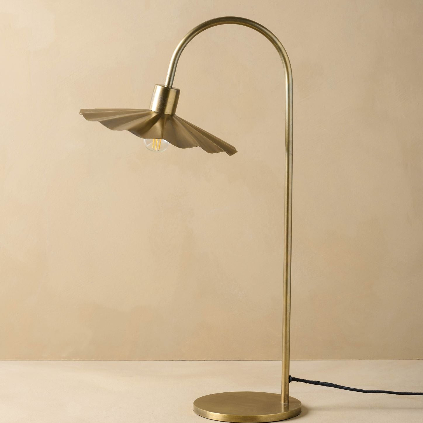 Lulu Brass Petal Lamp | Magnolia