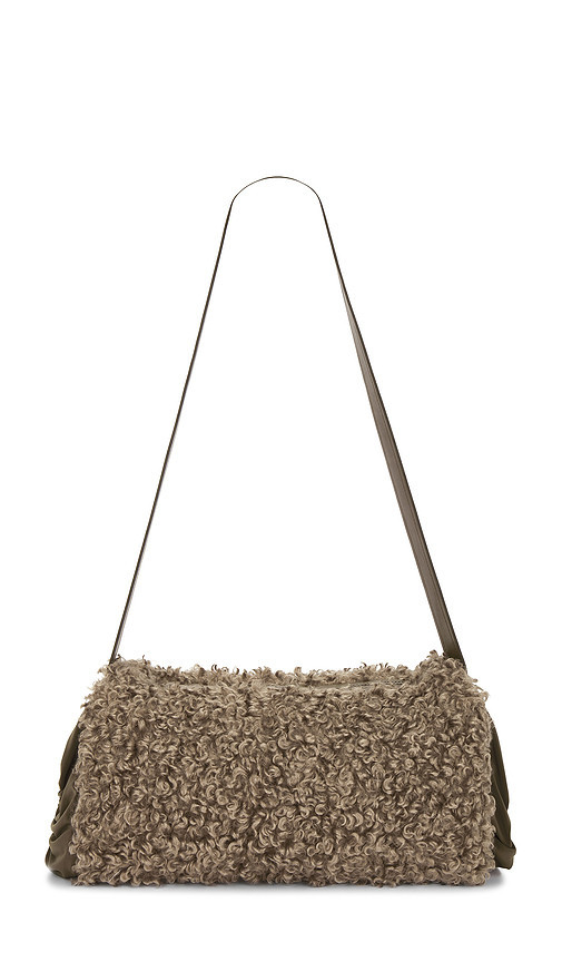Norma Kamali Muff Bag en Bark. Taille all. | Revolve Clothing (Global)
