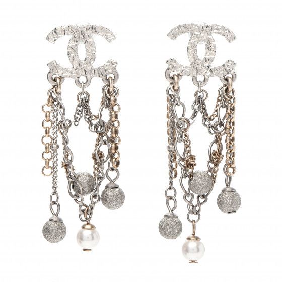 CHANEL

Pearl CC Chain Drop Earrings Light Gold Pearly White | Fashionphile