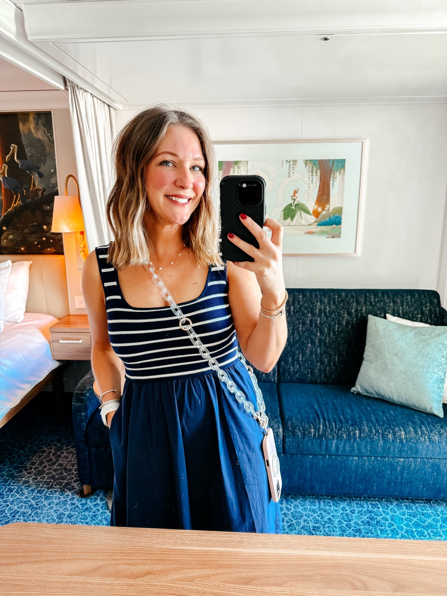 Save the girls phone chain
Phone holder
Crossbody 
Social threads dress (M)