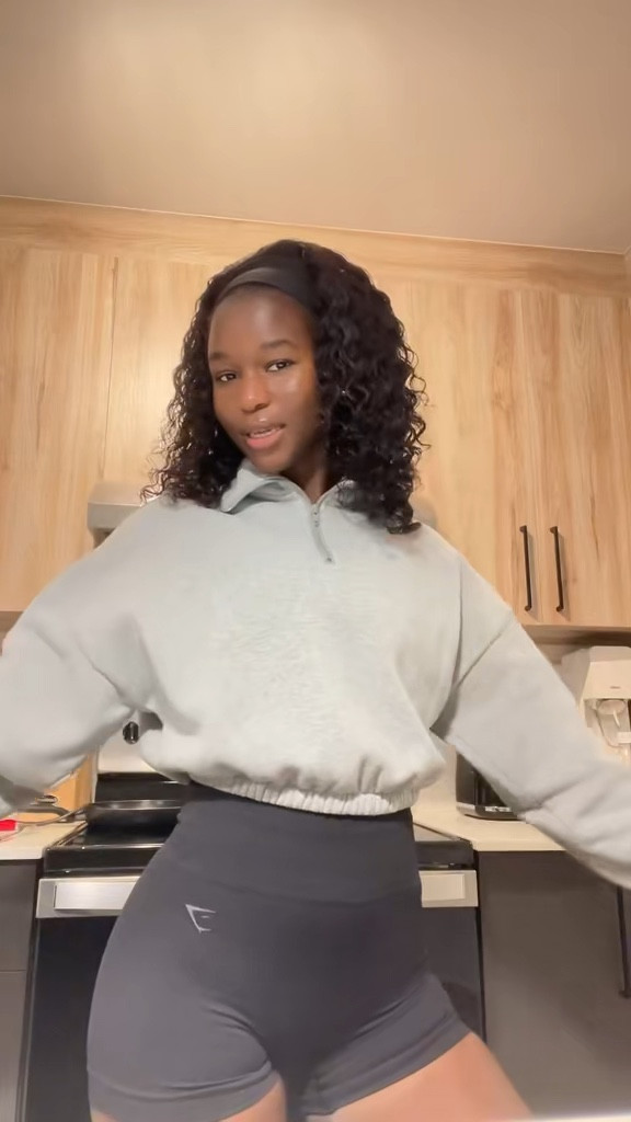 Gymshark black corset seamless shorts

#LTKsale #LTKfitness #LTKgiftguide