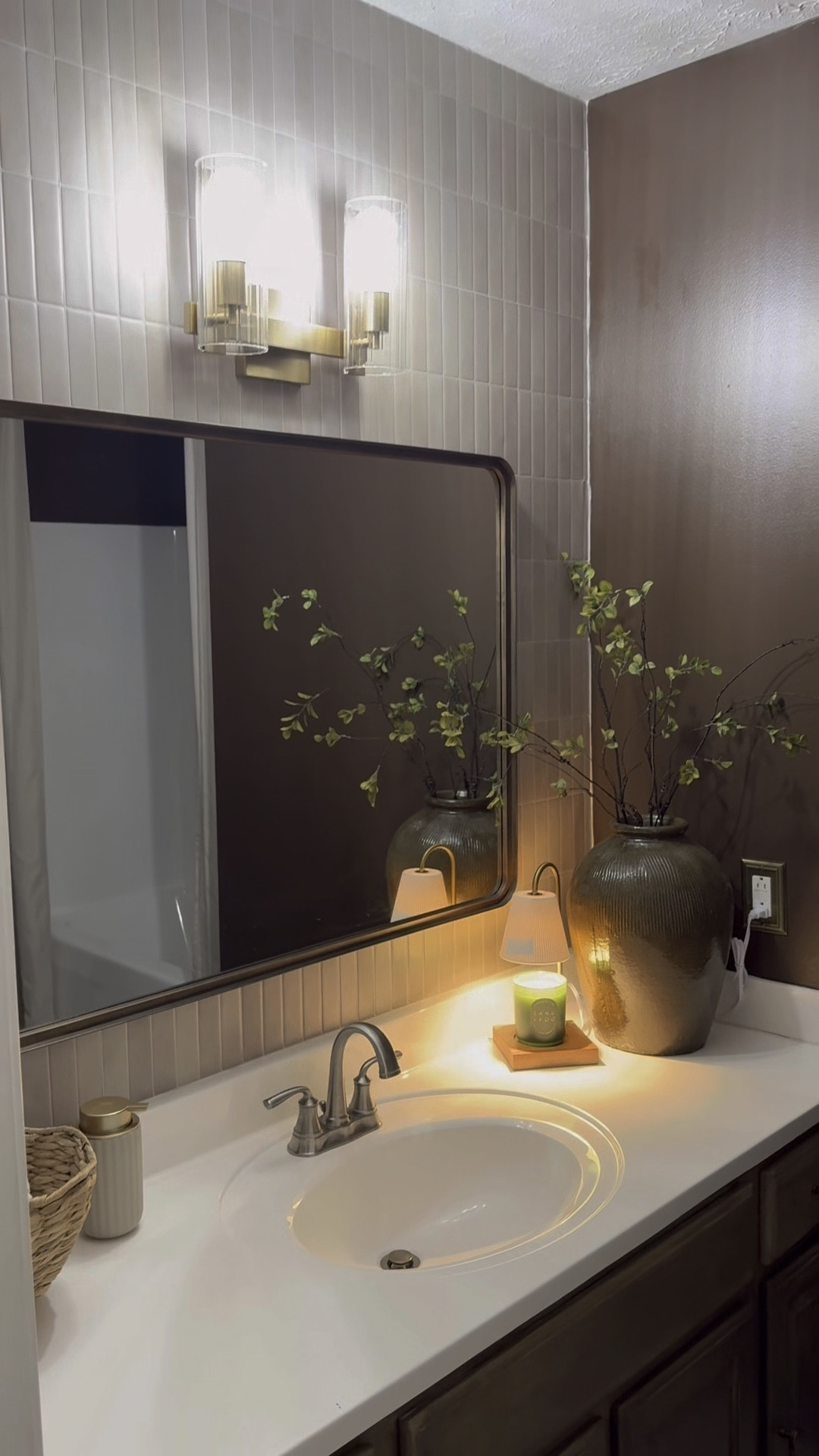 Guest bathroom remodel 🤎🔨

#LTKHome #LTKFindsUnder50 #LTKStyleTip