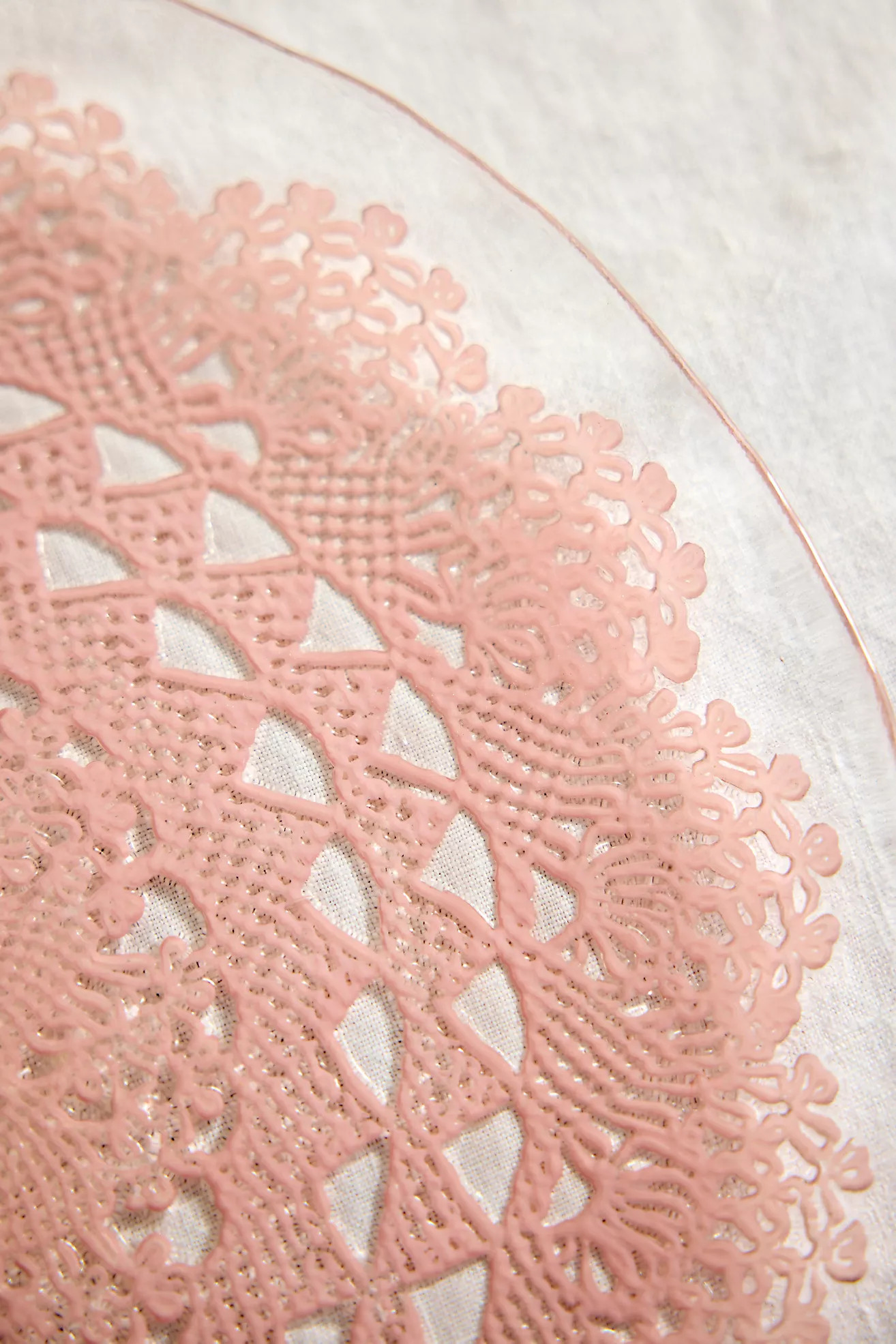 Pink Doily Dinner Plates, Set of 4 | Terrain