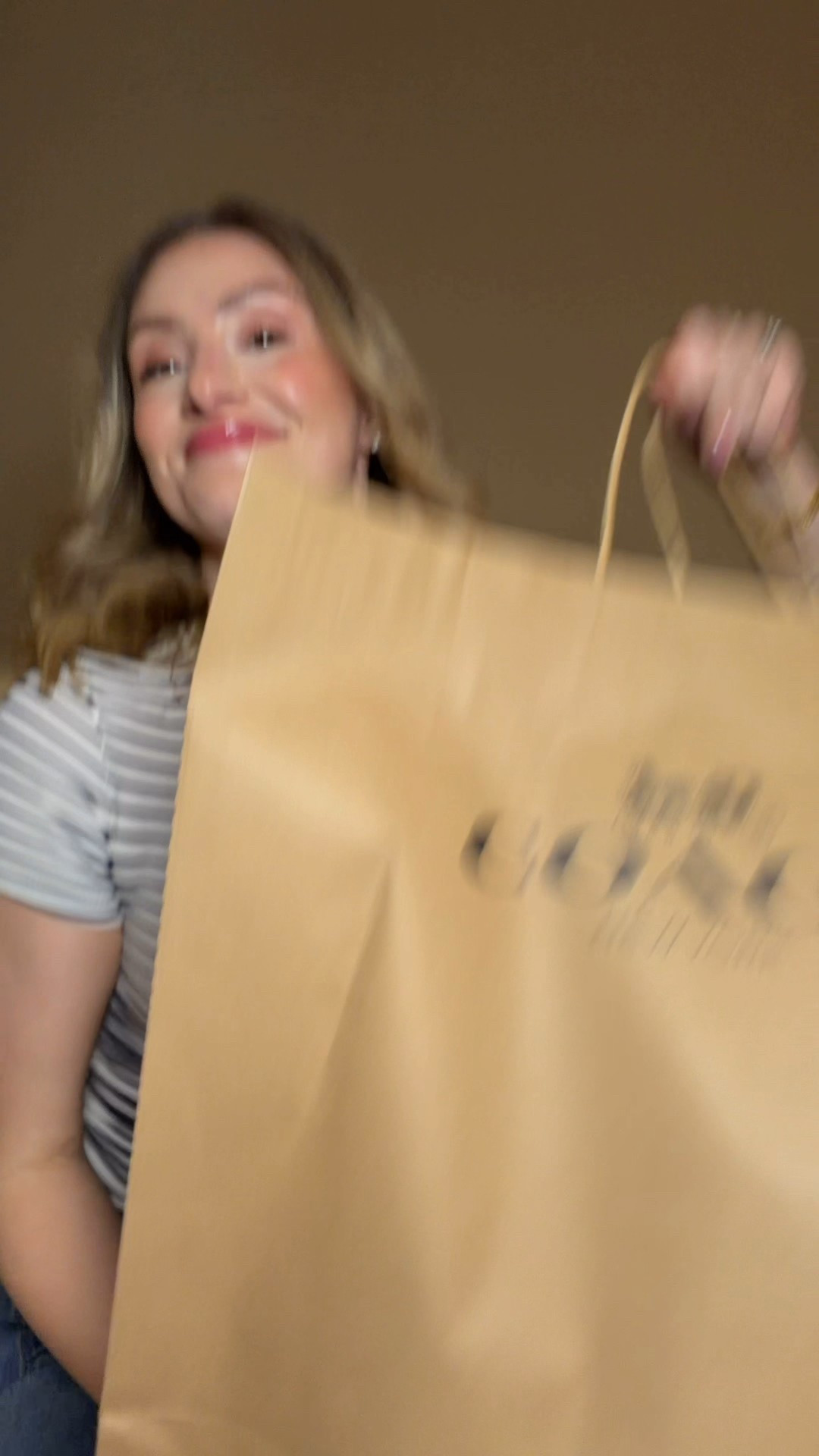 Checked out the new coach collection and left with some Halloween clearance, a mini Rowan bag charm and the prettiest mini Rowan braided bag
😍
Coach bag
Coach bags
Coach outlet 
Bag outlets 

#LTKItBag