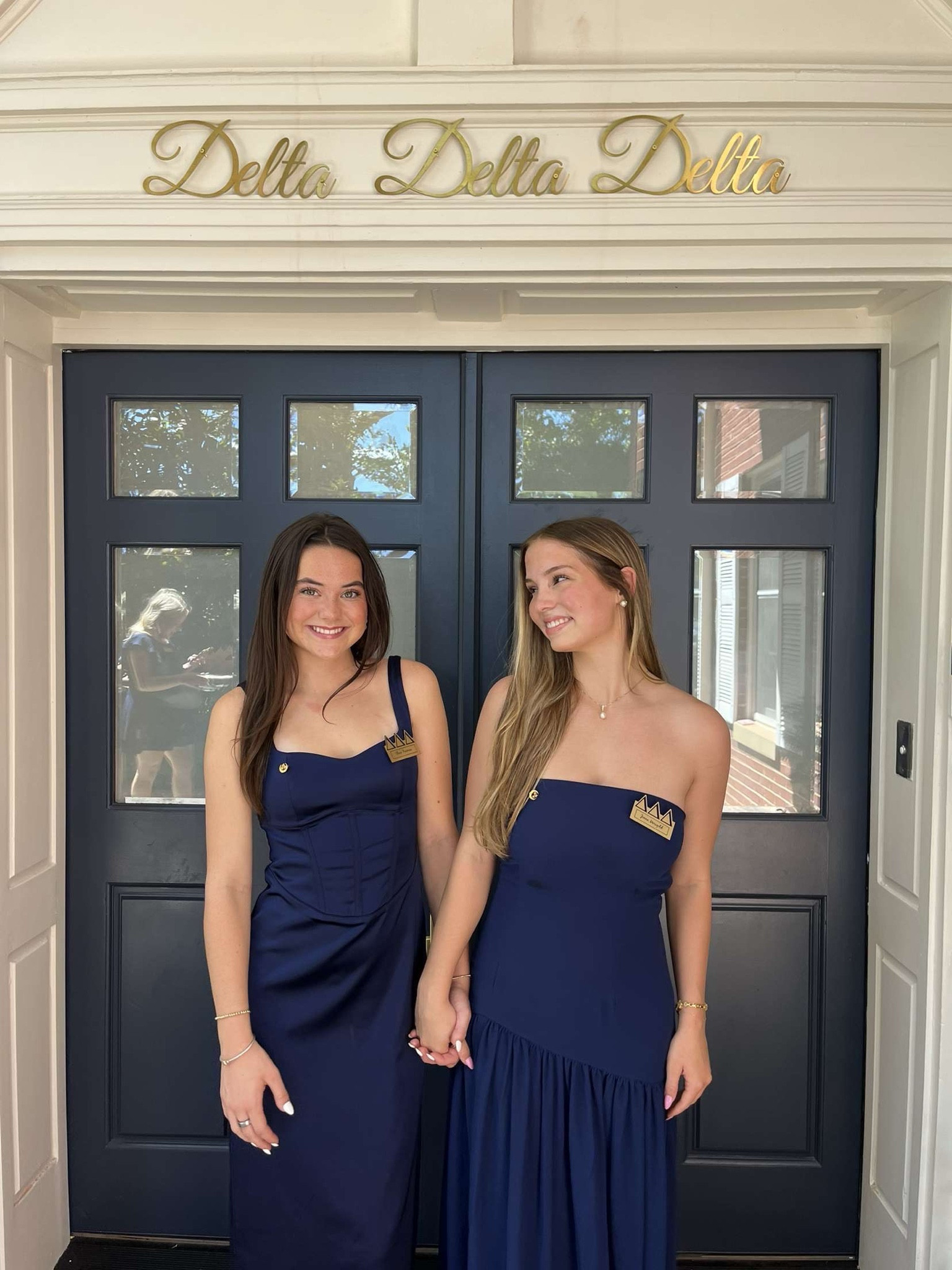 had to finish rush with this beautiful navy dress! 💙💙