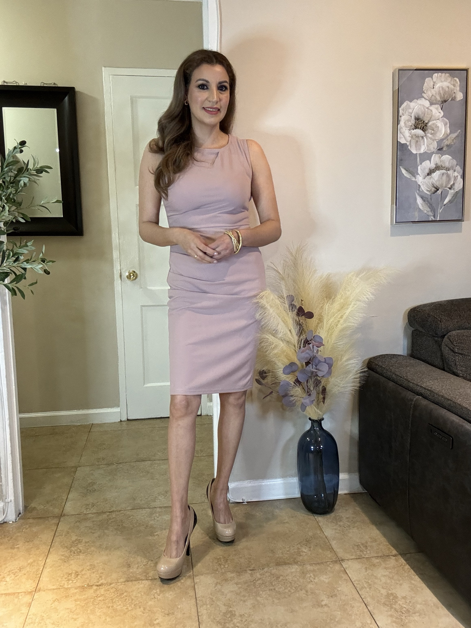 oten Vestido de tubo para mujer, cuello redondo, sin mangas, fruncido, entallado, para trabajo, cóctel, fiesta.
Size:M


#LTKparties #LTKbeauty #LTKstyletip