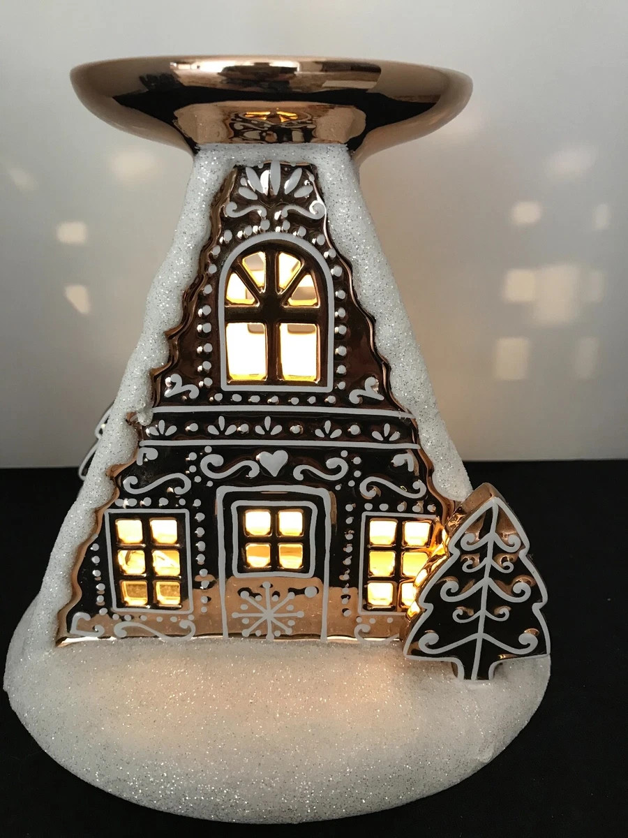 Bath &amp; Body Works Light-Up Gingerbread House Pedestal Single Wick Candle Holder  | eBay | eBay US