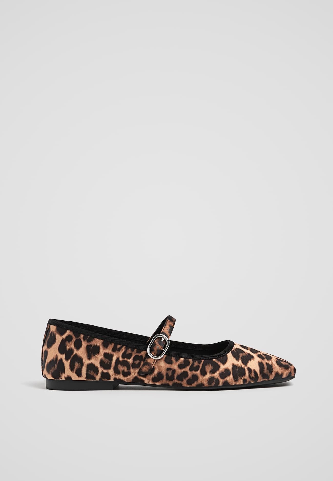 Animal print sateen ballet flats - Women's fashion | Stradivarius United Kingdom | Stradivarius (UK)