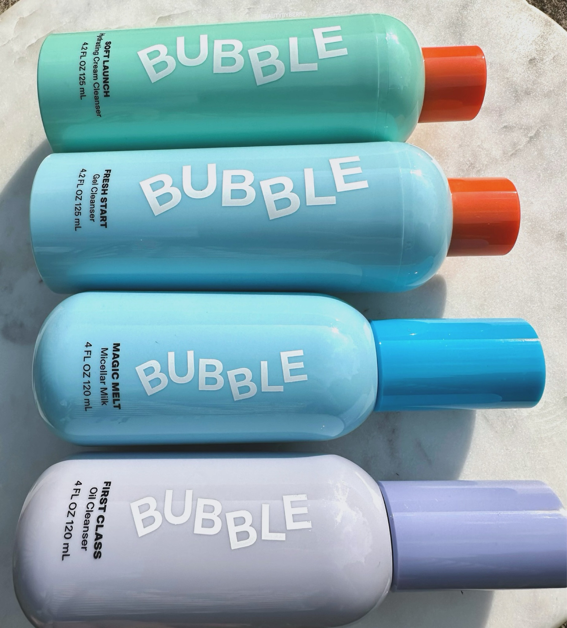 @bubble launched 3 new cleansers and kindly sent them over my way! 

Products:
💜 First Class 
💚 Soft Launch
🪄 Magic Melt
🩵 Fresh Start (OG)

#LTKBeauty