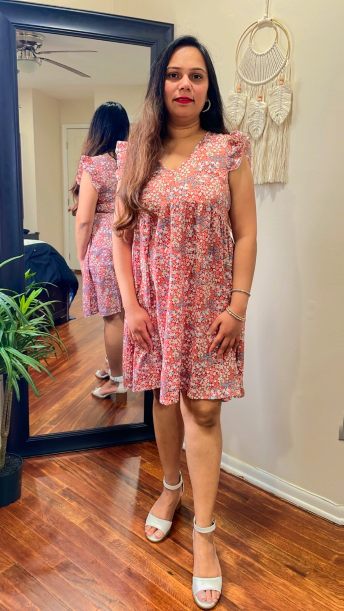 Hello March! Feeling flowery in this mini smock dress 🌸🌼🌺 The ruffles and cap sleeves create the perfect combination for a feminine look 💕 
Just a little ditsy floral print to brighten up your day 🌞 This mini smock dress is giving off all the #hippiechic vibes!

 #floralprint #trendyfashion #minismockdress #floraldress #minidress #sundress #springfashion #ootd #floralvibes #fashionista#streetstyle#styleinspiration #fashionblogger #trendsetter #fashionweek #runwayfashion #shopthelook #lookbook


#LTKSeasonal #LTKstyletip #LTKunder50