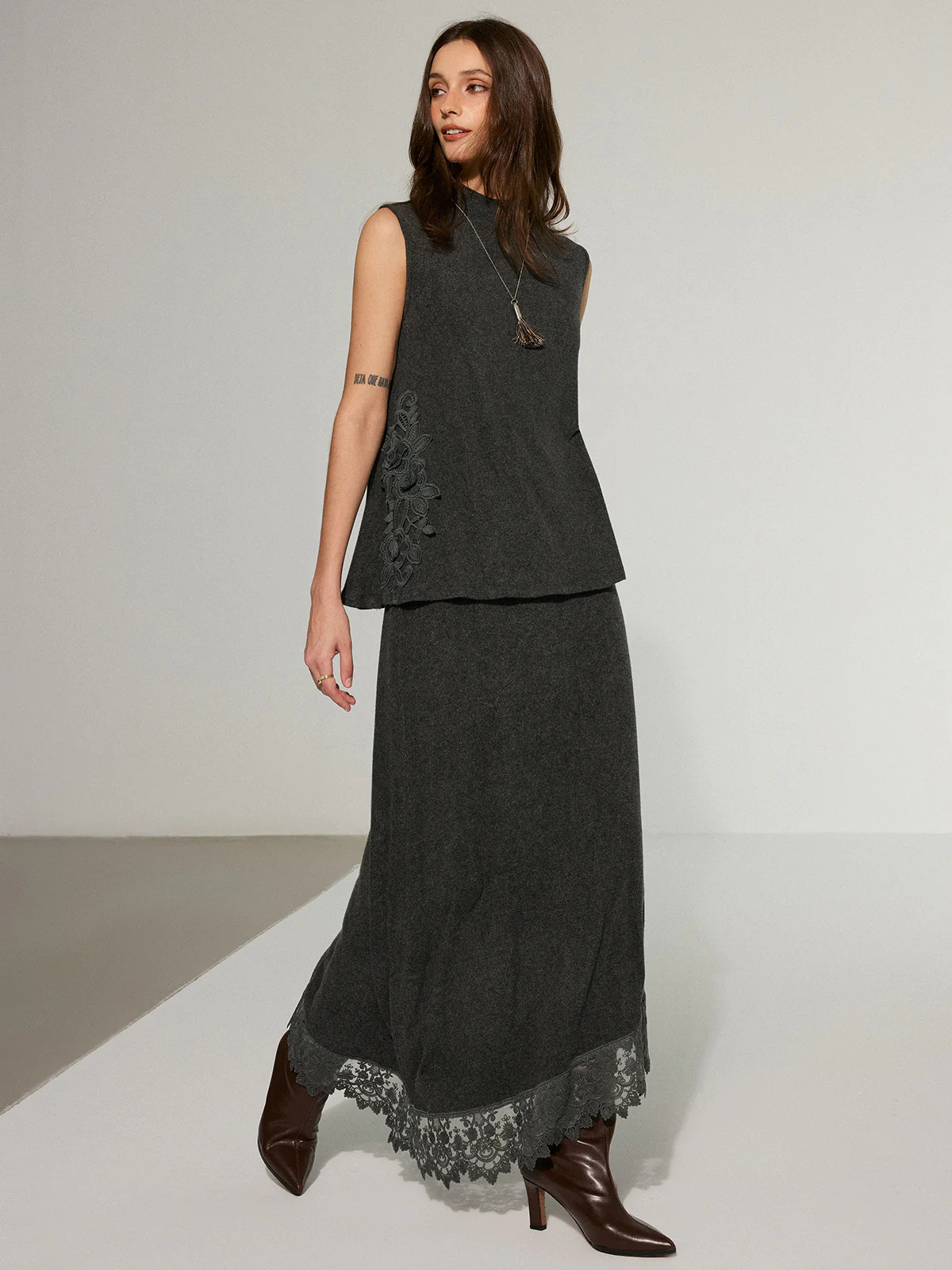 Lace Trim Sleeveless Top and Maxi Skirt Set | Commense