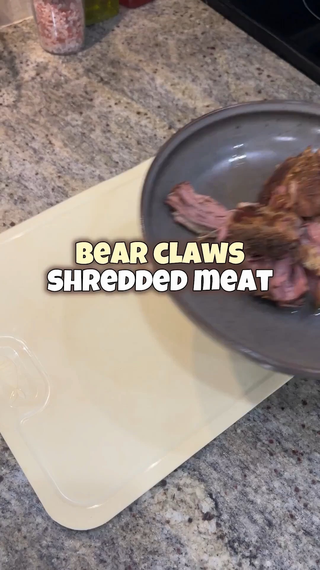 Why did it take me so long to discover these?! 😂 These meat shredding claws make pulling apart brisket, chicken, or pork SO much easier! 👏🏼

Linked them here! 🛒