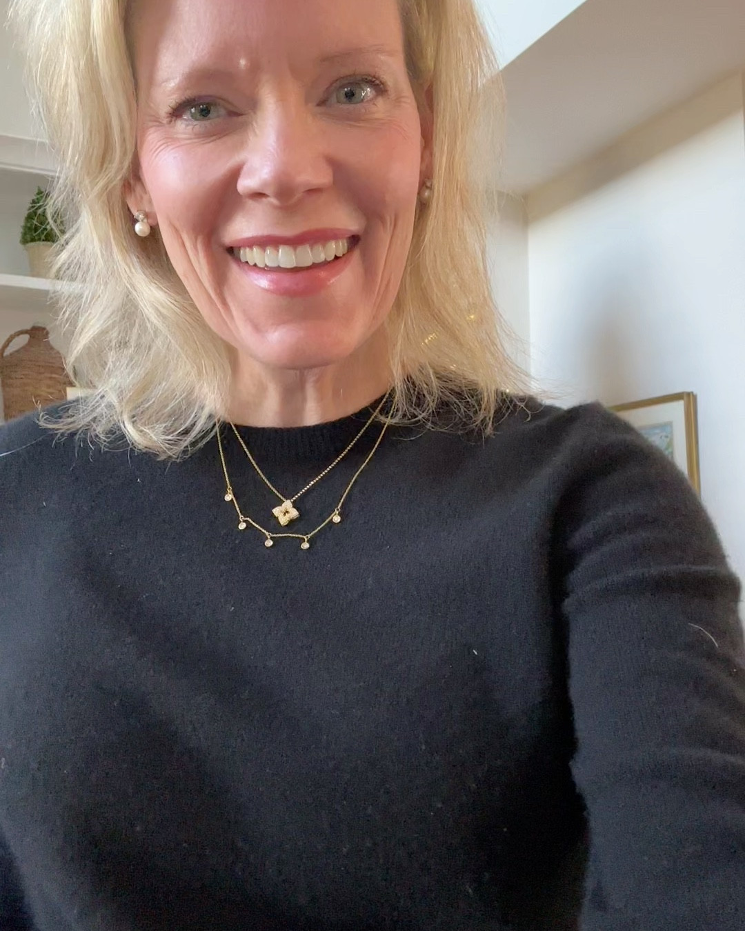 OOTD!!  Lunch and shopping with my daughters💕💕. Wearing my favorite cashmere sweater and fave waterproof booties!

#LTKHoliday #LTKdayinmylife #LTKSeasonal