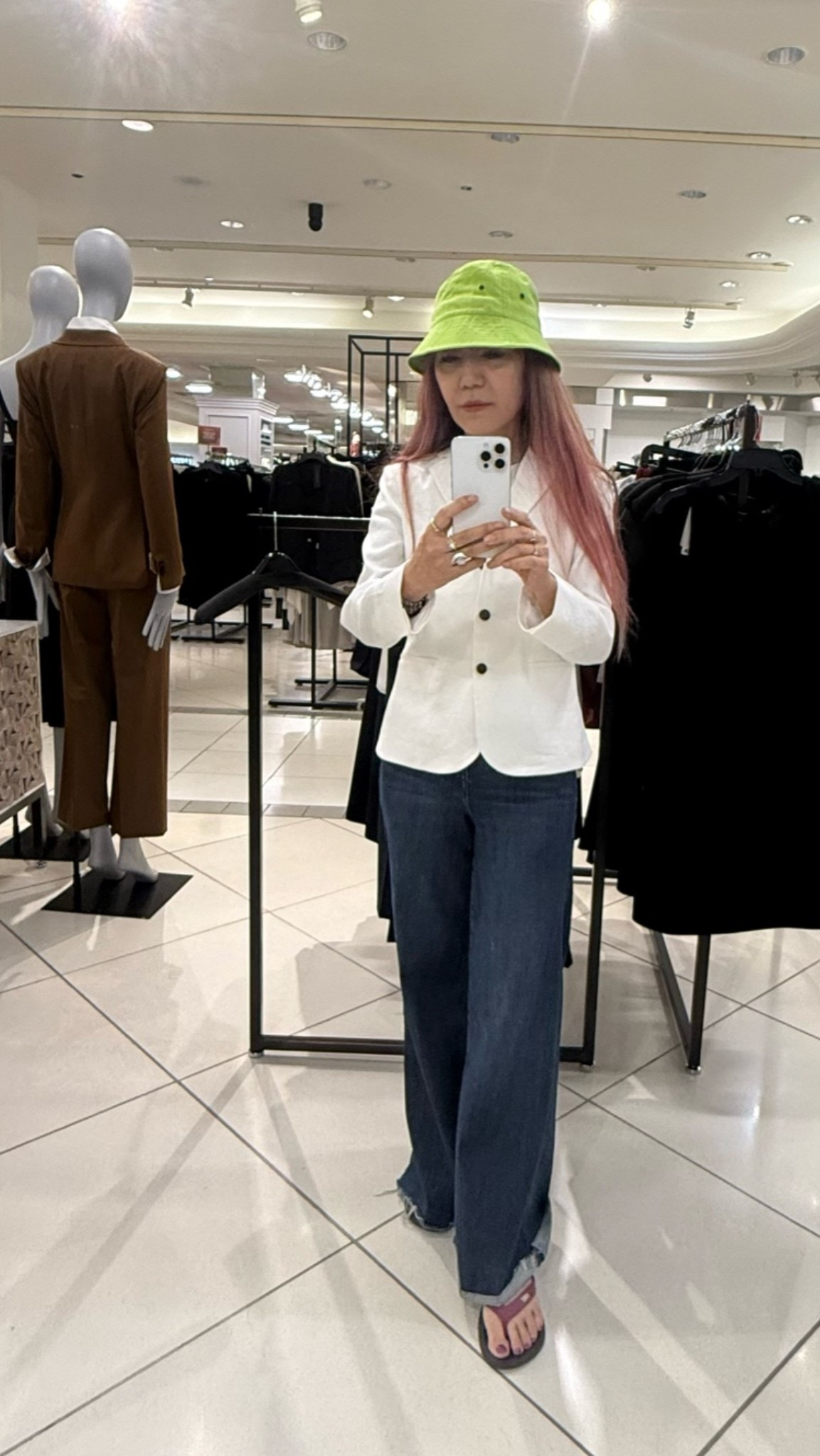 The power of a jacket!! Make you much more polished, even with jeans #casualchic

#LTKSaleAlert