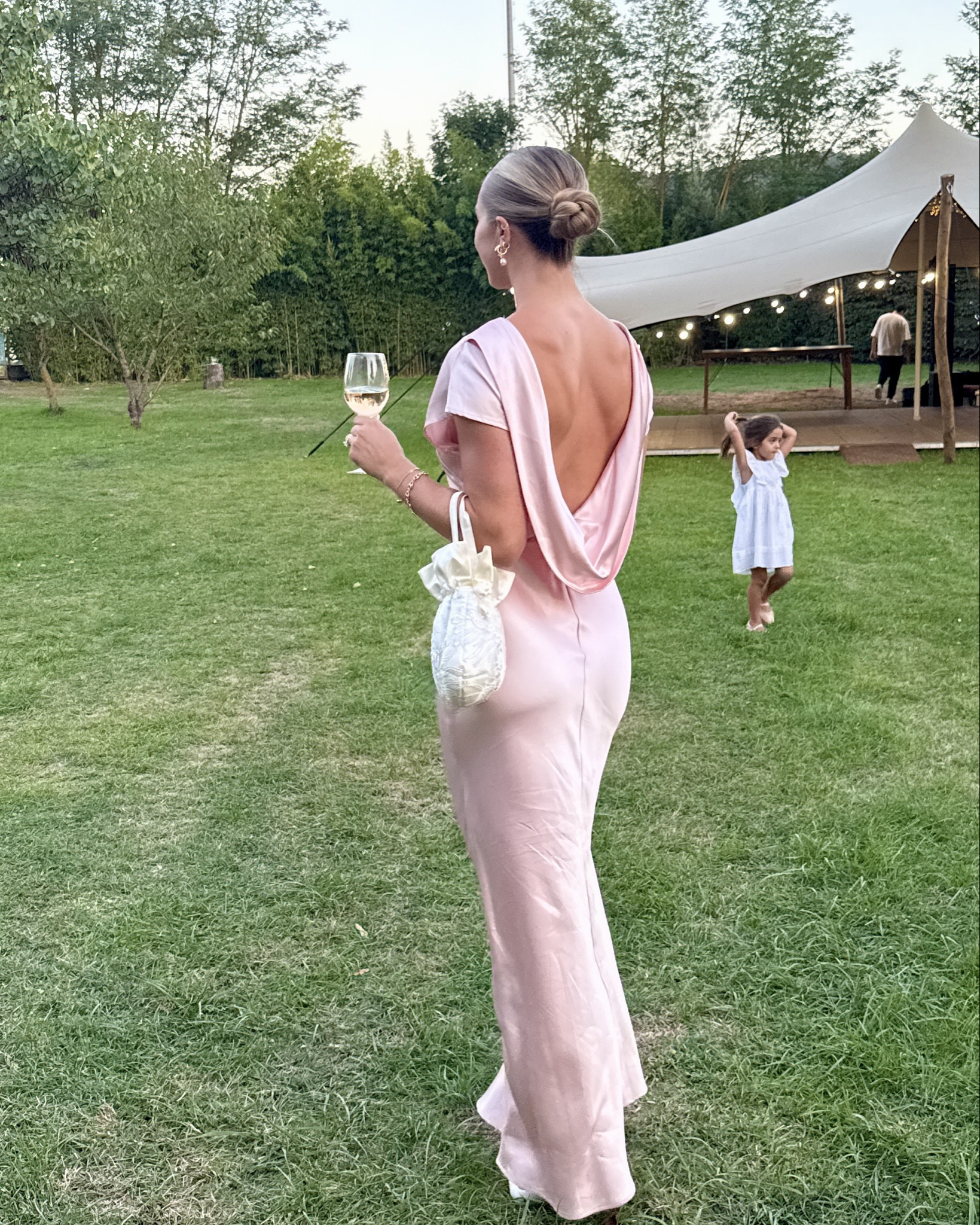the prettiest wedding guest dress 💖


#LTKWedding #LTKParties