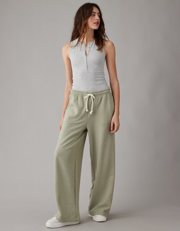 AE High-Waisted Baggy Wide-Leg Sweatpant | American Eagle Outfitters (US & CA)