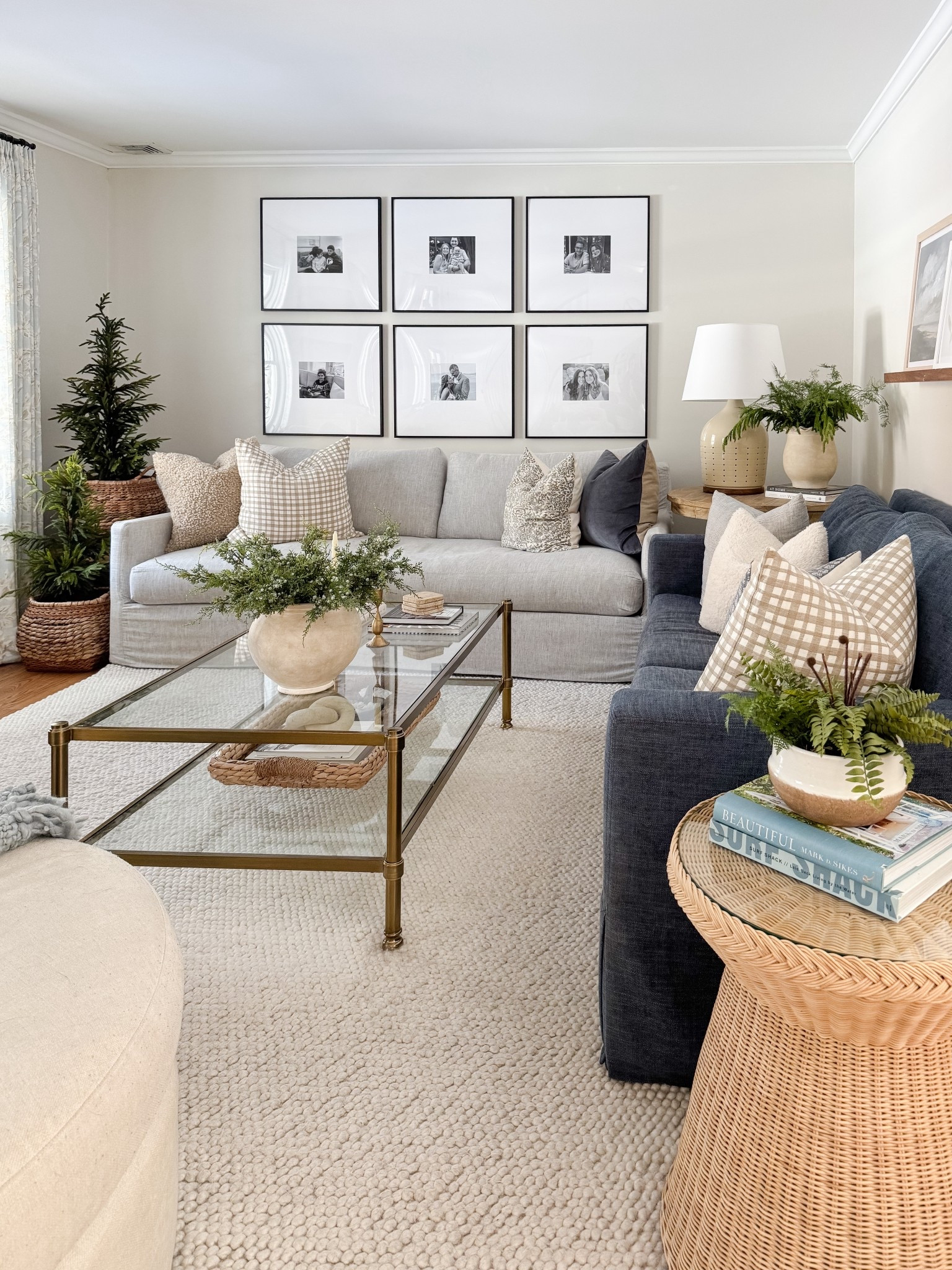 Cozy Living Area 

Neutral home  Home design  Coastal home  Trending home decor  Home styling  Living area gallery frames

#LTKHome