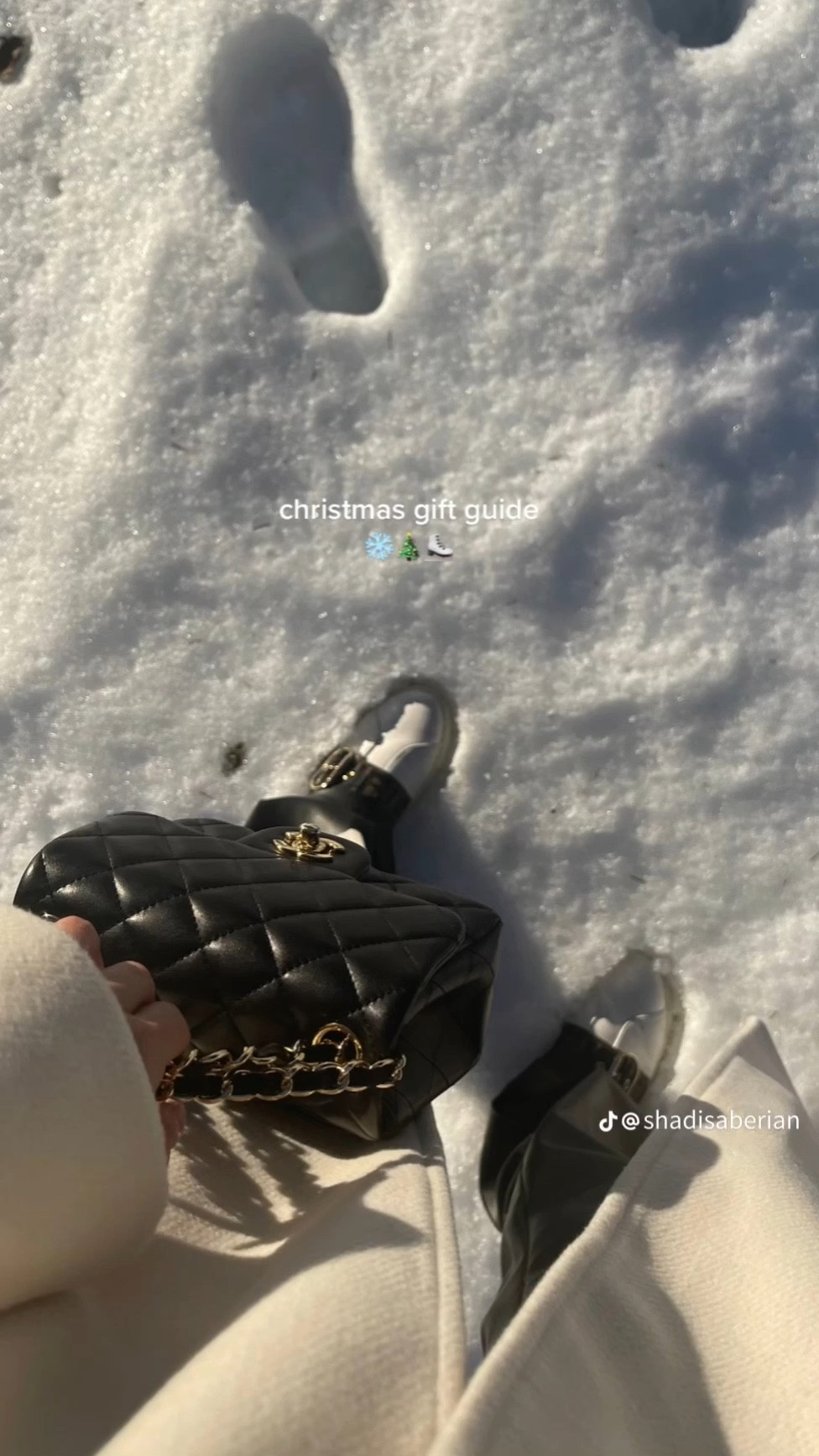 Gift guide for her 🛍️⛸️❄️

#LTKHoliday #LTKSeasonal #LTKstyletip