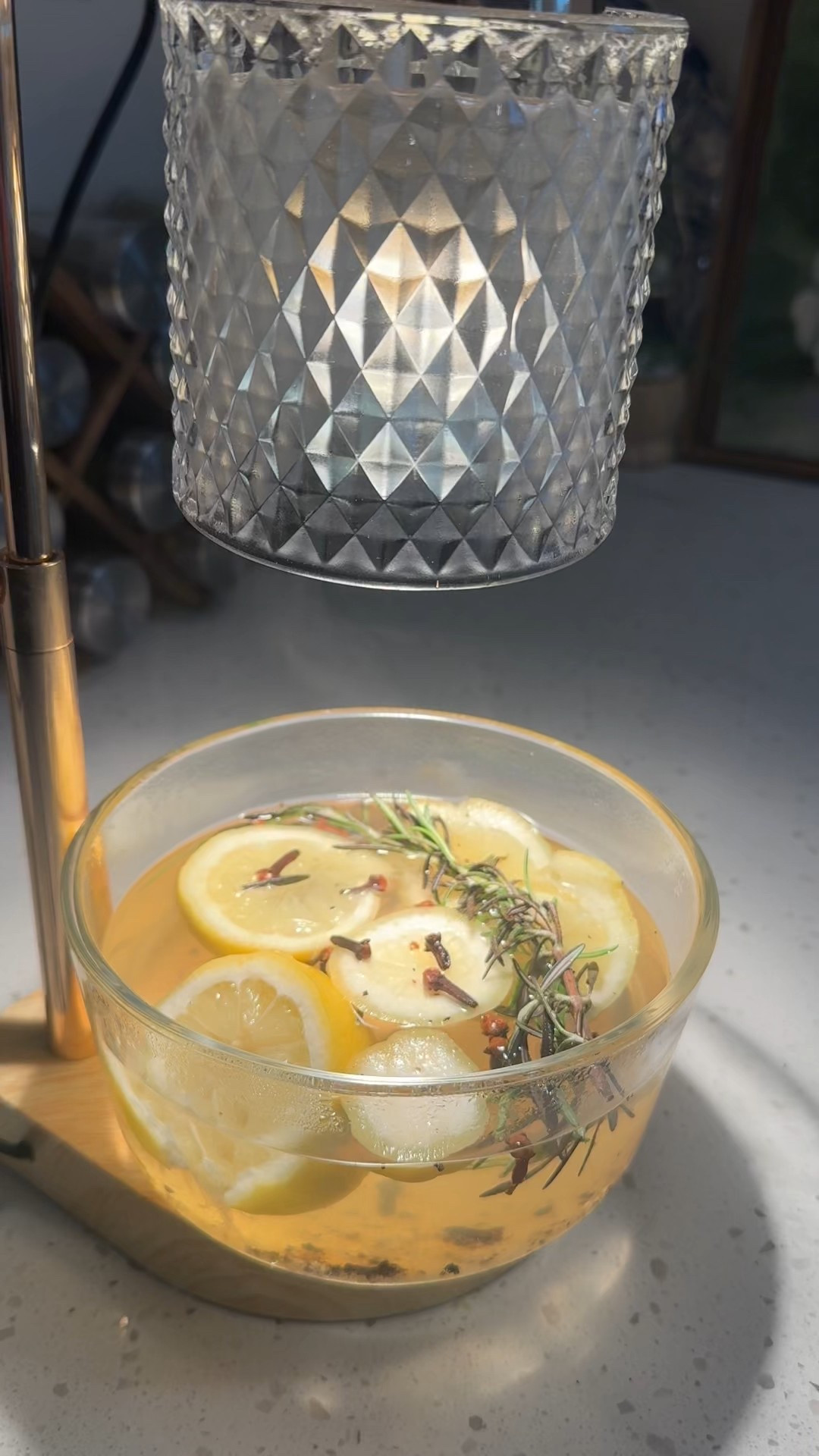 1.) Boil water
2.) Add boiling water, lemon, rosemary, clove and black pepper to a glass dish
3.) Add dish underneath your favorite candle warmer 🍋

#nontoxicswap #homehack

#LTKHome #LTKSeasonal #LTKSummerEdit