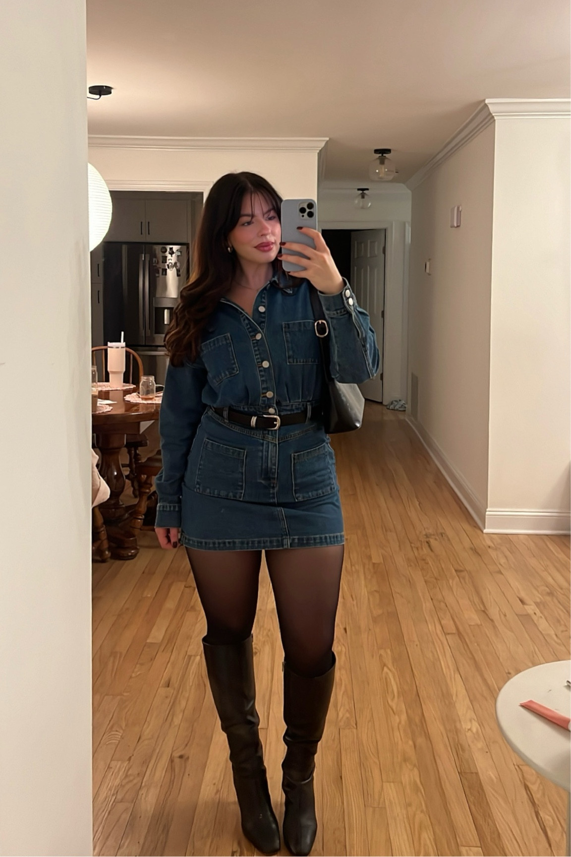 Fall night out look 🖤

Dress size: US 8 