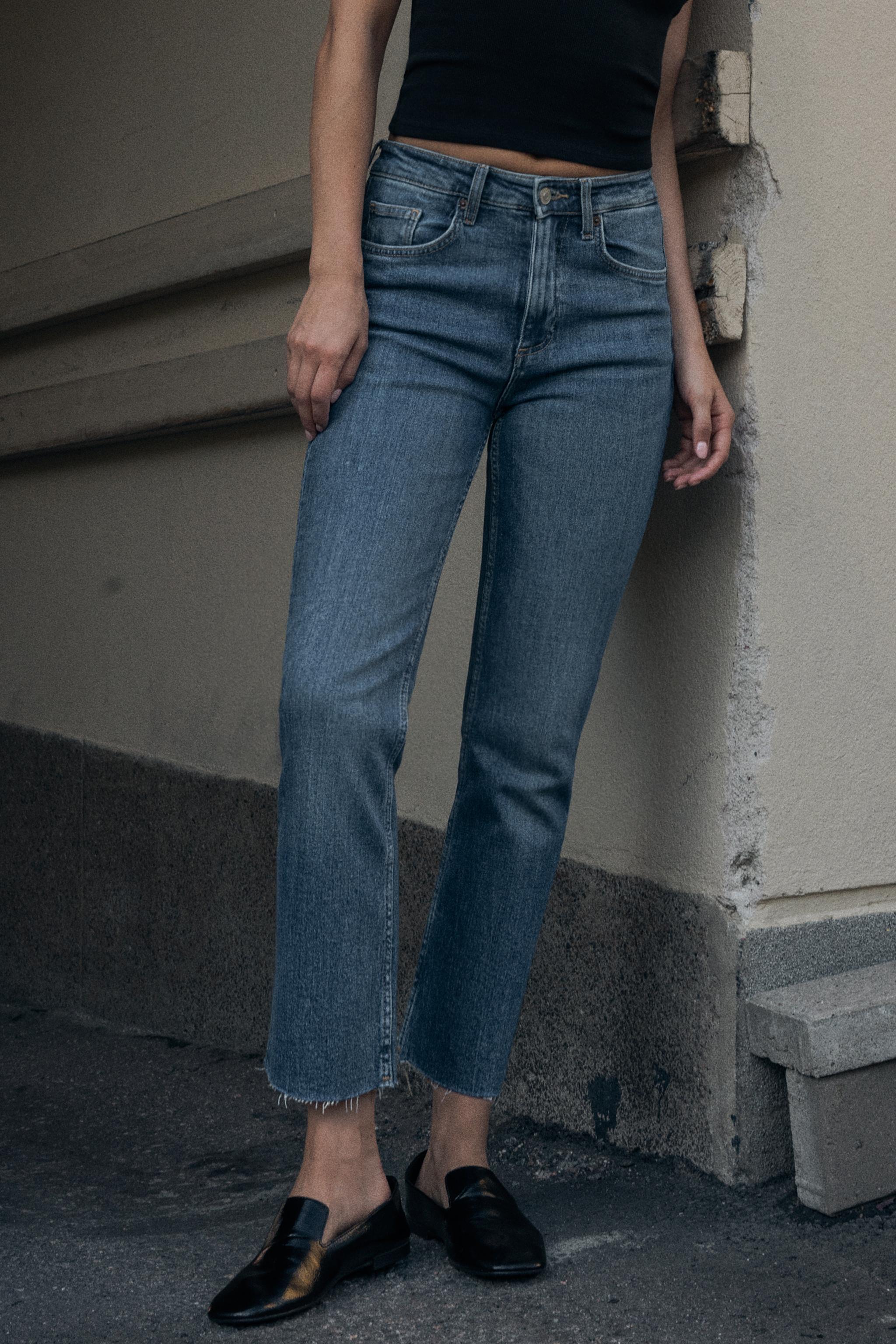 TRF CROPPED FLARE JEANS MIT HOHEM BUND | Zara DE