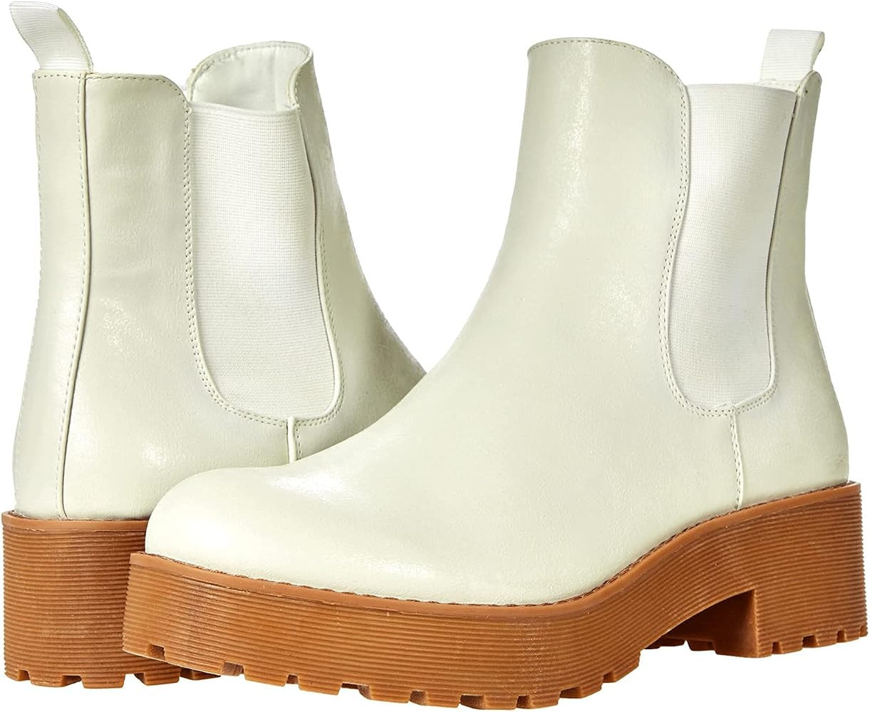 Dirty Laundry Women's Maps Smooth Chelsea Boot | Amazon (US)