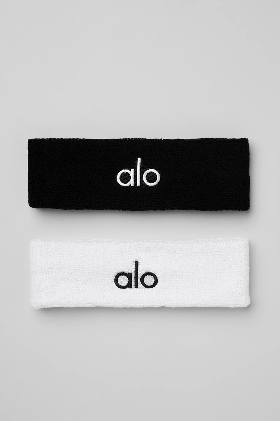 ALO | Glow Sweatband (2-Pack) in Black/White | Alo Yoga (US)
