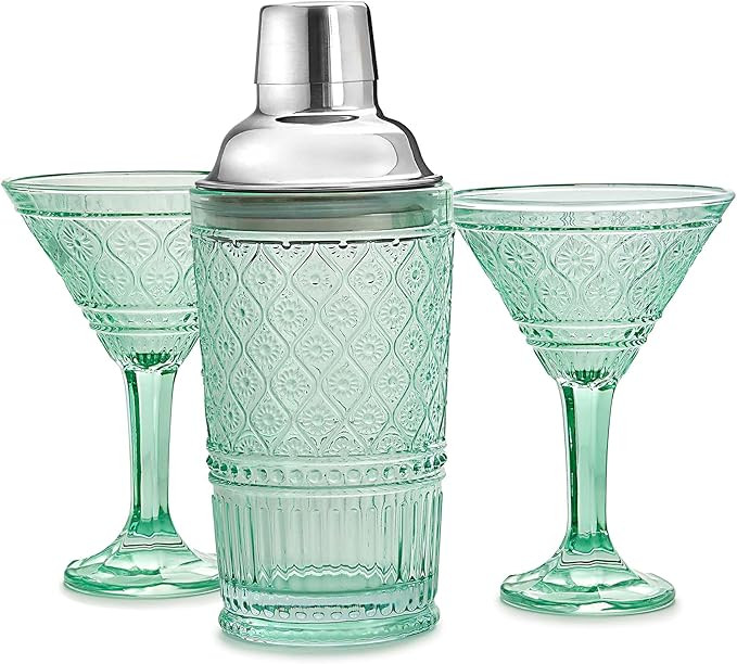 Godinger Cocktail Shaker and Martini Glasses Barware Gift Set, Martini Shaker and 2 Cocktail Glas... | Amazon (US)