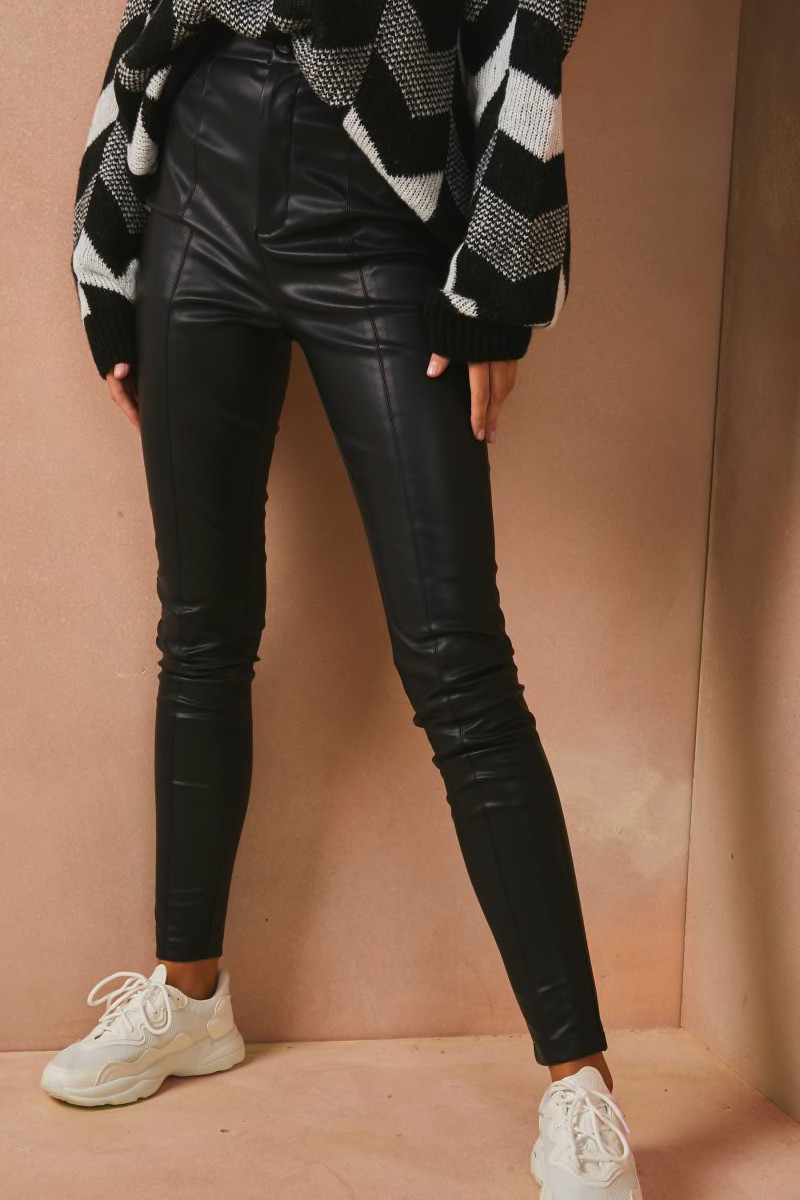 LORNA LUXE BLACK 'REWORKED CONTOUR' PU PANEL SKINNY TROUSER | In The Style (UK)