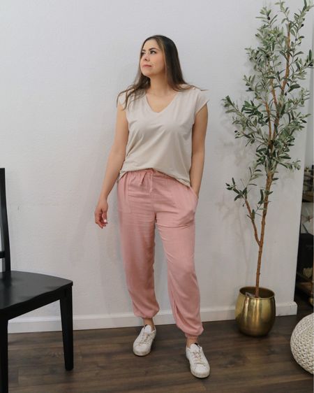 Gibsonlook favorites (get 10% off with code PAULINA10), comfortable mommy on the go outfit, shimmery tee

#LTKunder100 #LTKSeasonal #LTKstyletip